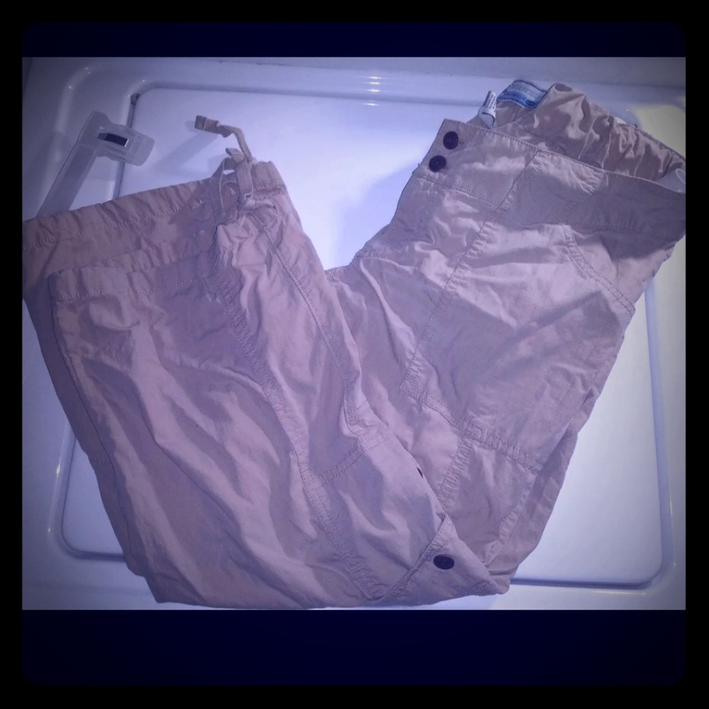 Old navy cargo adjustable maternity capris